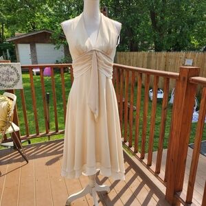 Lori Ann Montreal Vintage Elegant Cream Halter Dress Size 12
